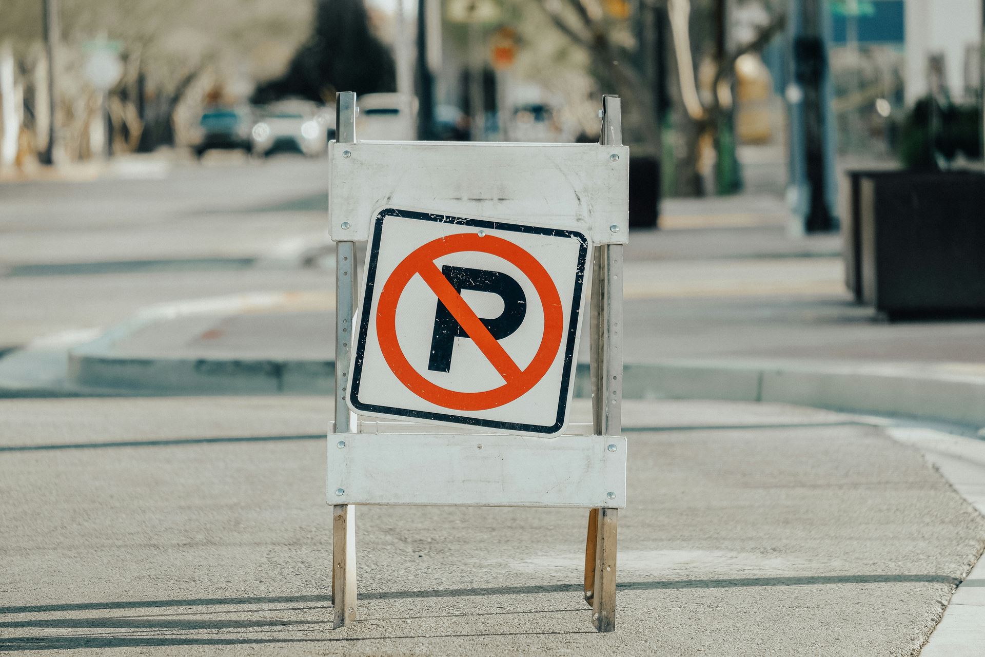 Closed parking sign